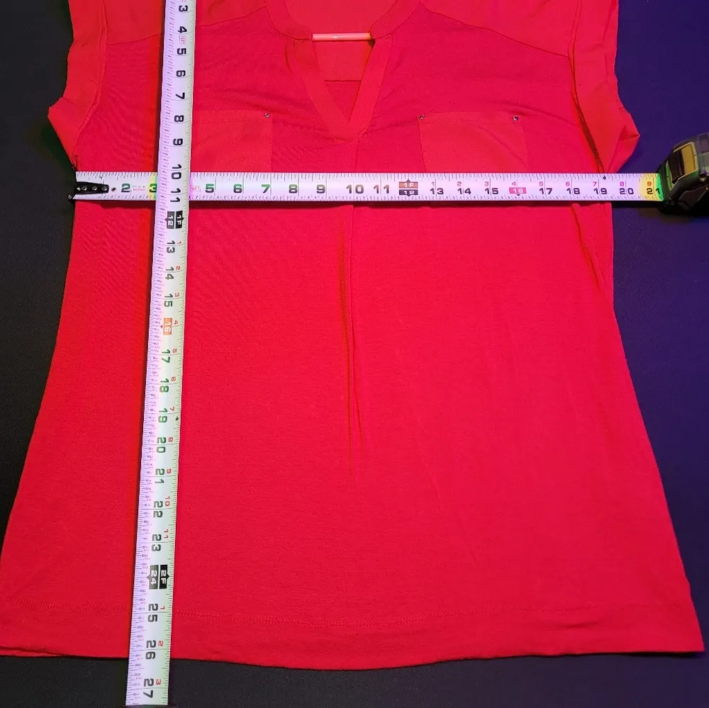 Calvin Klein Women's Red Solid Rayon V-Neck Short Sleeve Top Blouse Size Small - Image 11