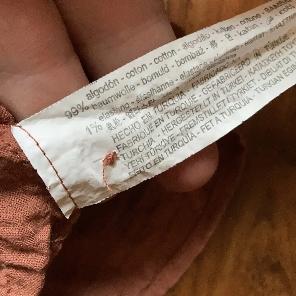 Zara‎ textured weave ruffled shirt neutral color size medium - Image 8