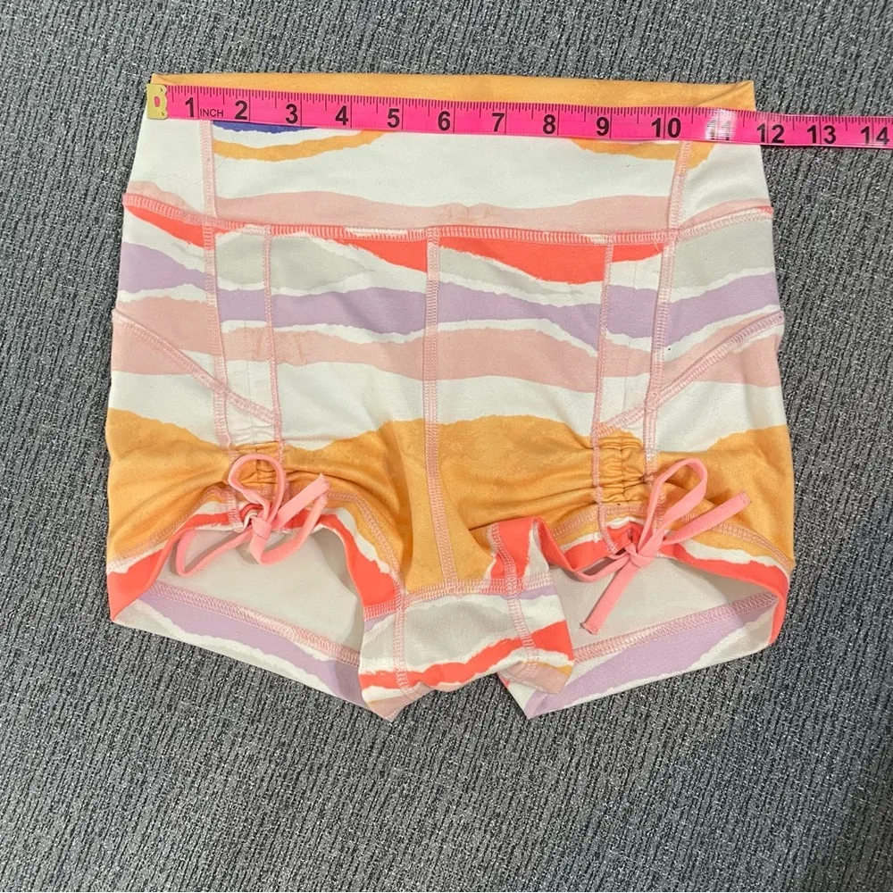 Lululemon Liberty Shorts - Image 12