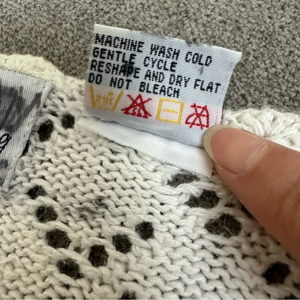 DIANE Von FURSTENBERG Vintage Sweater - Image 12