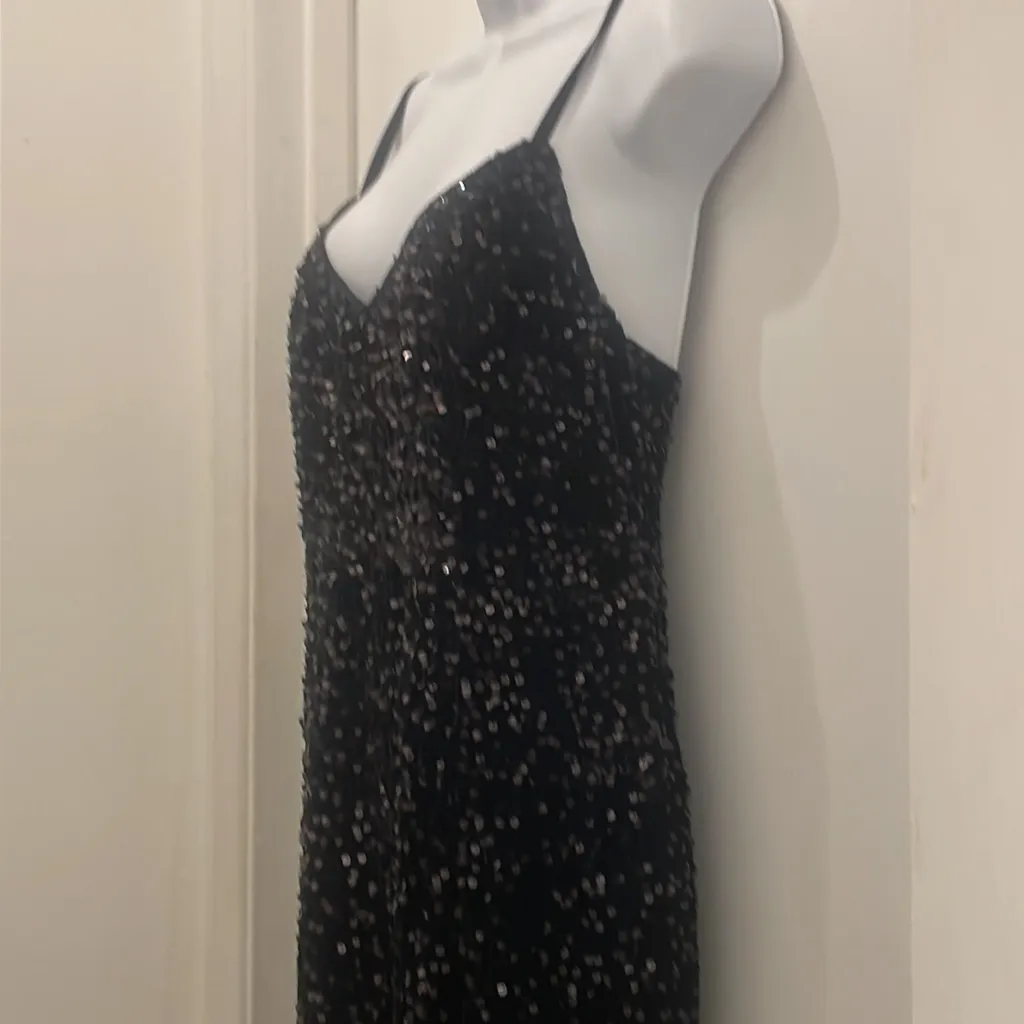 New holiday dress spaghetti straps velvet sequin dress in black Large - Image 2