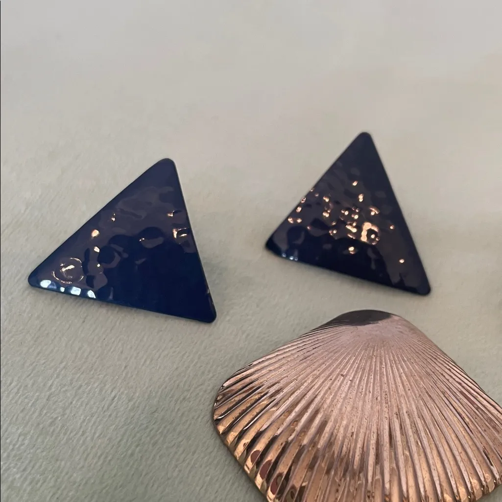 Vintage 70’s and 80’s clip on Earrings Set Gold - Image 2