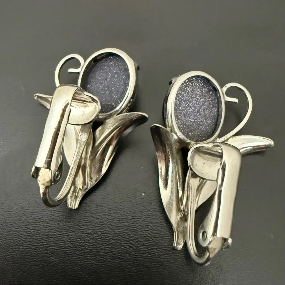 Handcrafted Unsigned Midnight Blue Goldstone Sunstone Gemstone Flower Earrings - Image 9