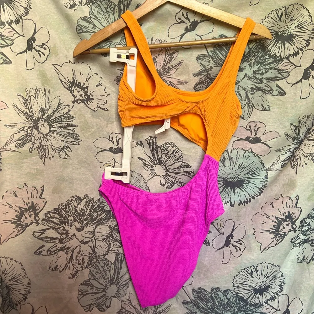 💜🧡Adorable Bright Cutout Swimsuit💜🧡 - Image 2