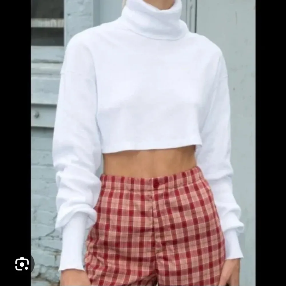 NWT Brandy Melville Angela light grey turtleneck top - Image 5