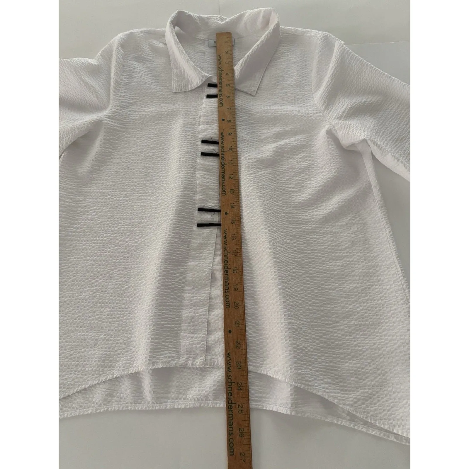 Habitat Seersucker Swing Top Size M White Elongated Buttons Lightweight Artsy - Image 6