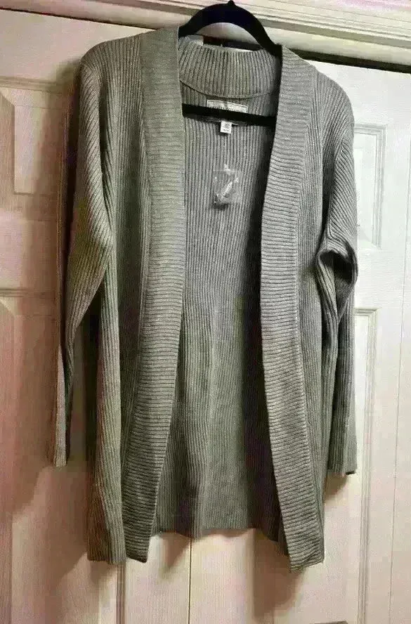 Avenue Design Sweater Collection Womens Sz 14/16 sparkly Gray cardigan - Image 1