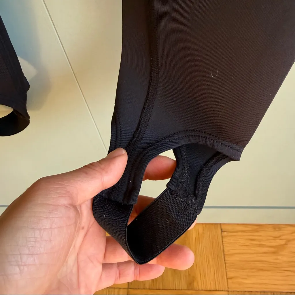 Heroine Sport Black Power Leggings w/ Stirrups, Size XS, EUC - Image 3