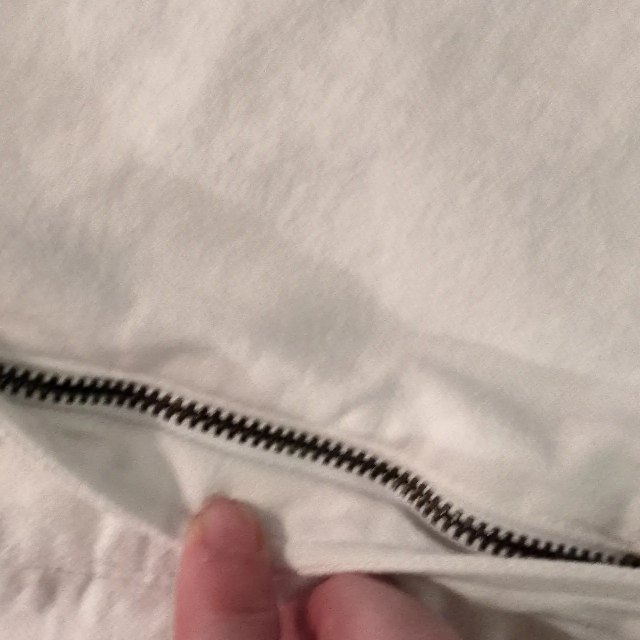 Good American  White Bombshell Shorts Size 16 - Image 7