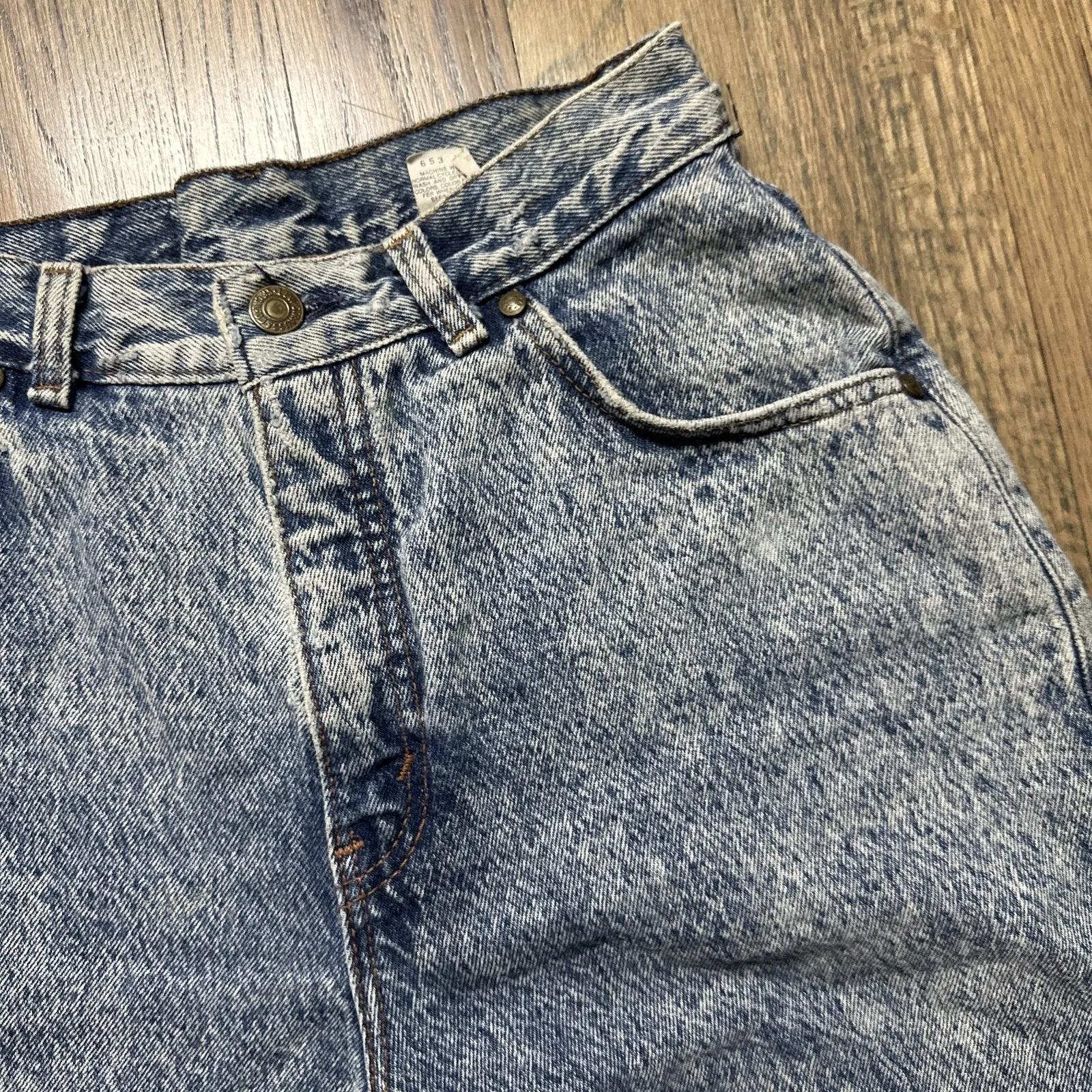 Vintage 70s Levi's Shorts Womens 8 545 Loose Fit Brown Tab Cut Off Denim - Image 10