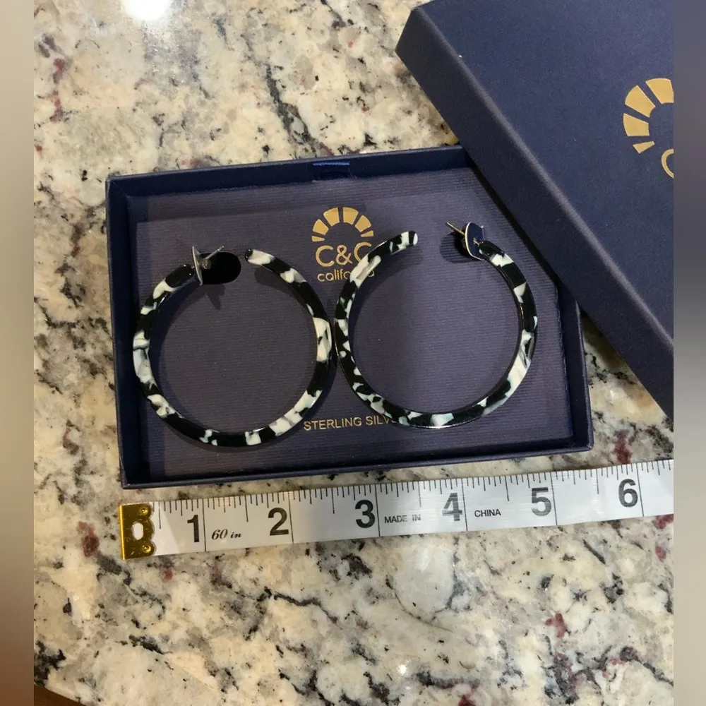 C&C California NIB Silver 925 Hoop Earrings / Black & White Tortoise Pattern - Image 6