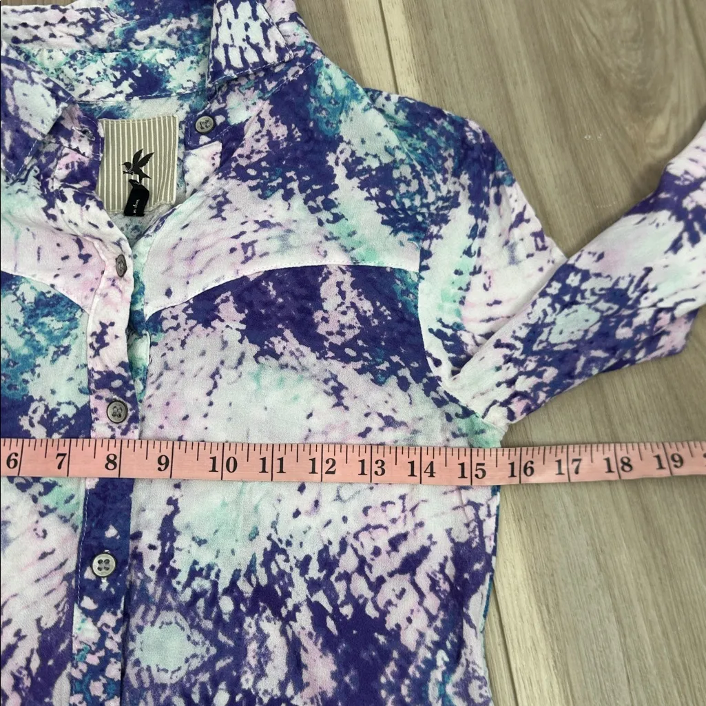 One teaspoon tie dye button down lightweight shirt size small - Image 6