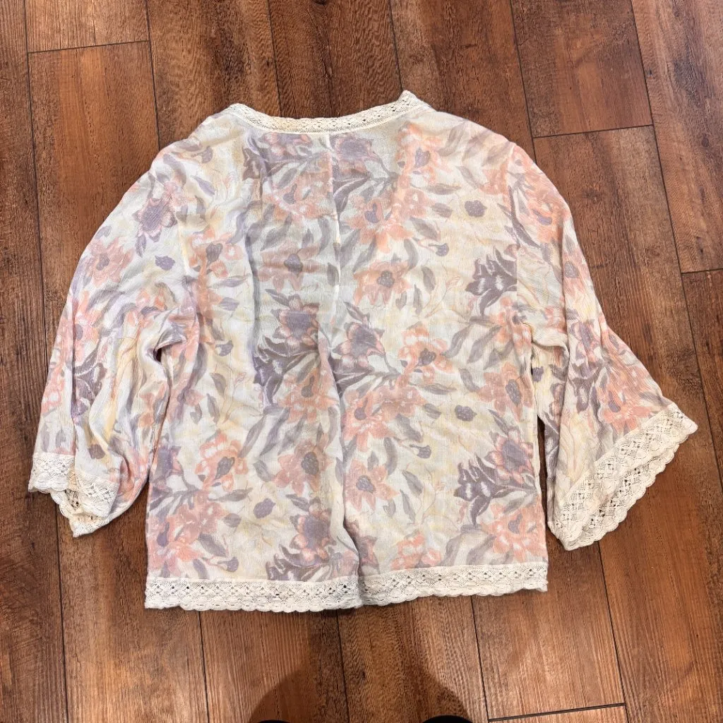 Free People Kimono Sz M Floral Pastel Lace Trim Duster Open Coverup Boho - Image 5