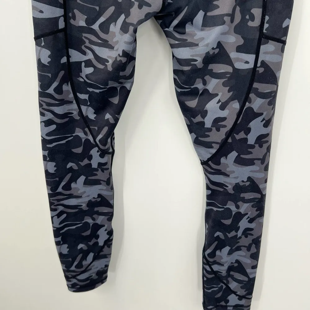Zyia Black Camo Light n Tight Crop Leggings Pockets High Rise Yoga Run sz small - Image 7
