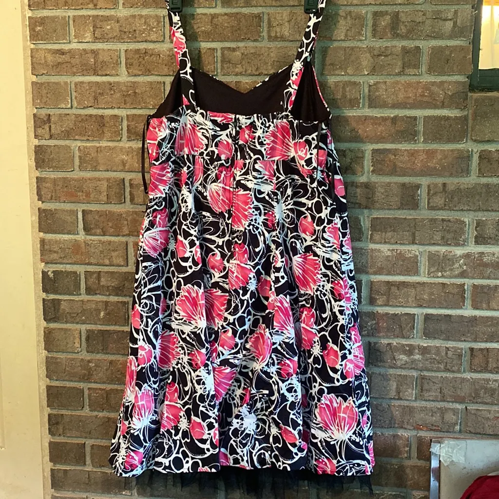 Pink and Black Sleeveless Strappy Sundress with lace accent - Image 2