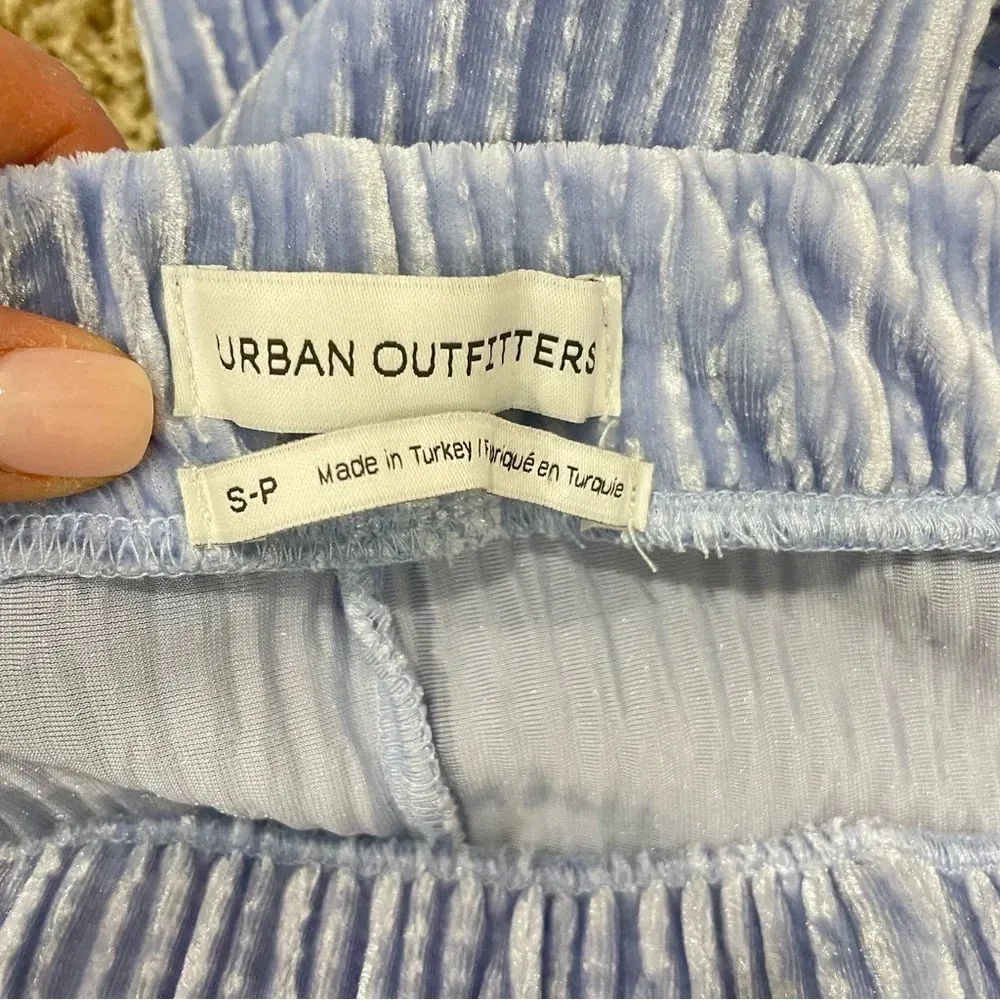 Urban Outfitters Rosie Velvet Plisse Flare Pants Size Small - Image 8