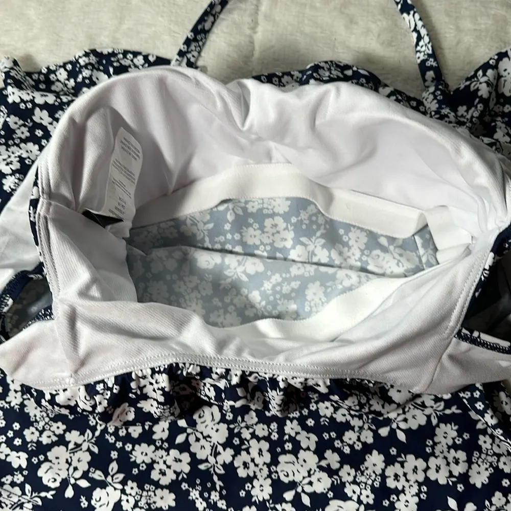 Island Escape Bliss Printed La Flor Ruffled Off - Image 6