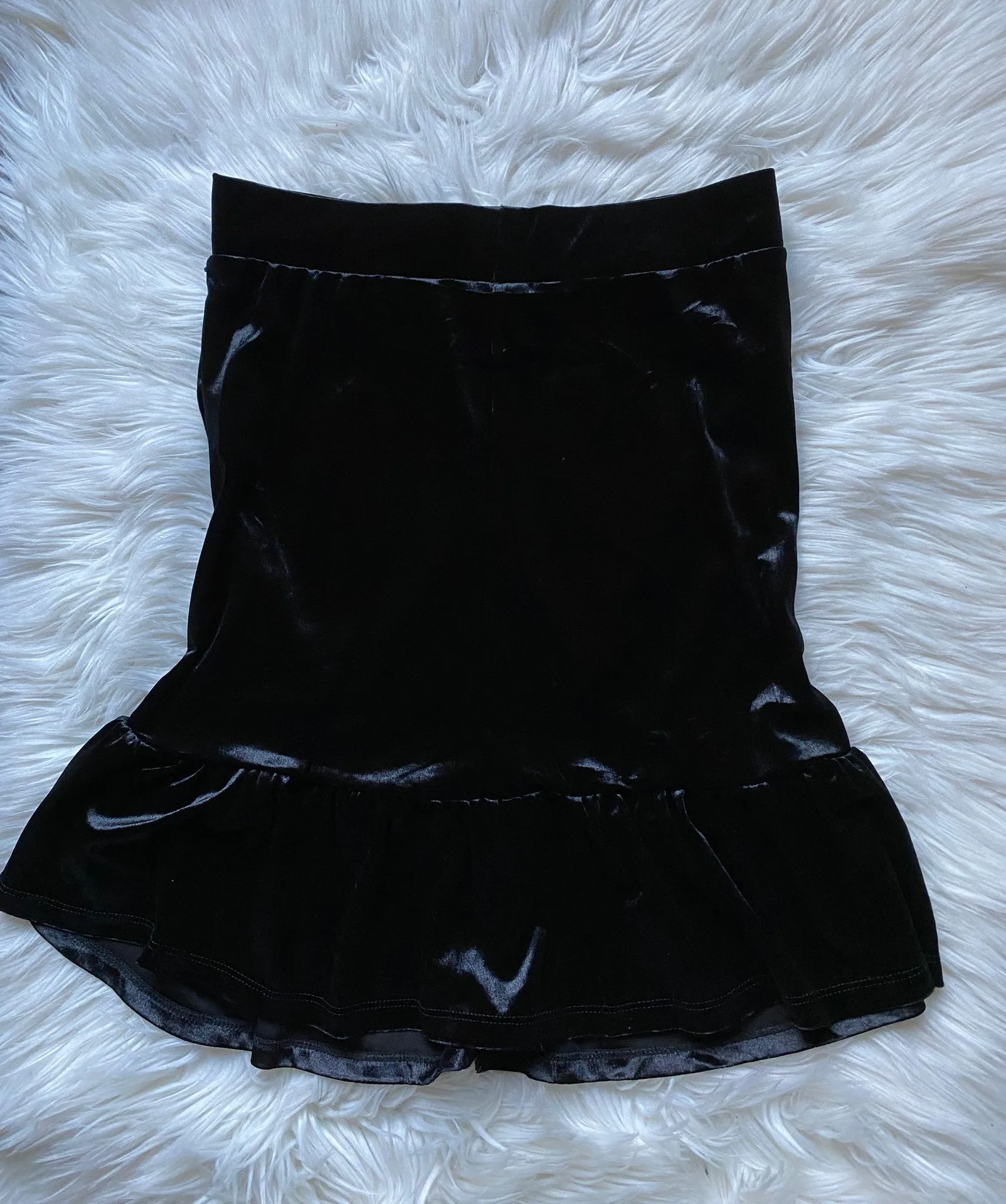Ruffle Velvet Mini Skirt - Image 7