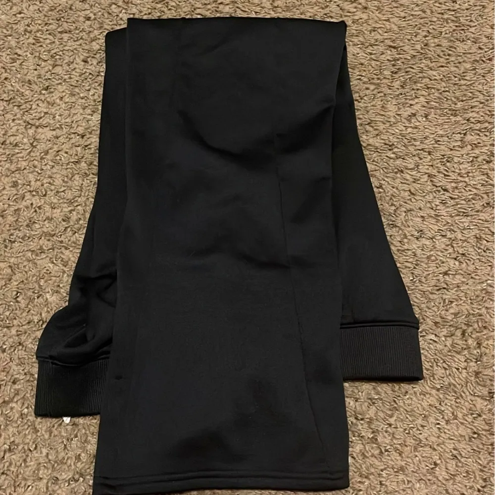 Black under armour sweatpants - Image 4