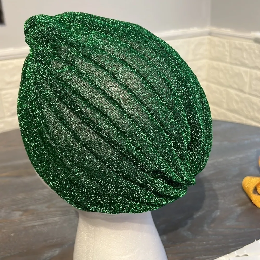 Pleated turban. Green glitter. NWOT - Image 3