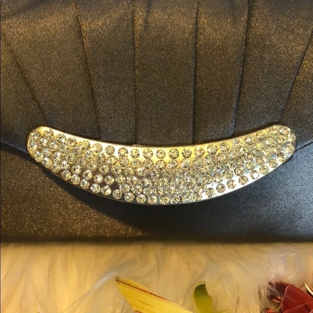 Jessica McClintock gray clutch/ purse - Image 2