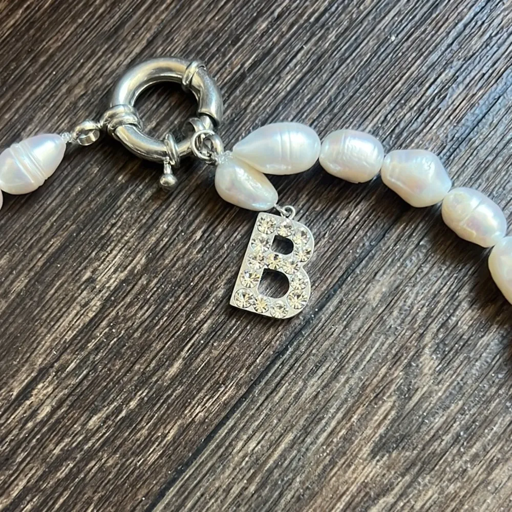 SILVER B NECKLACE - Image 3