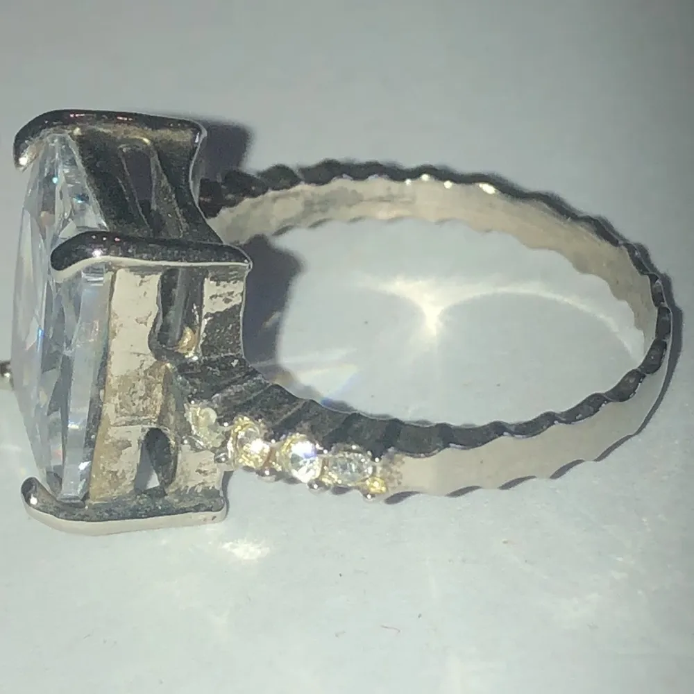 Size 8 Silver Tone Emerald Cut CZ Rhinestone Cocktail Statement Ring - Image 7