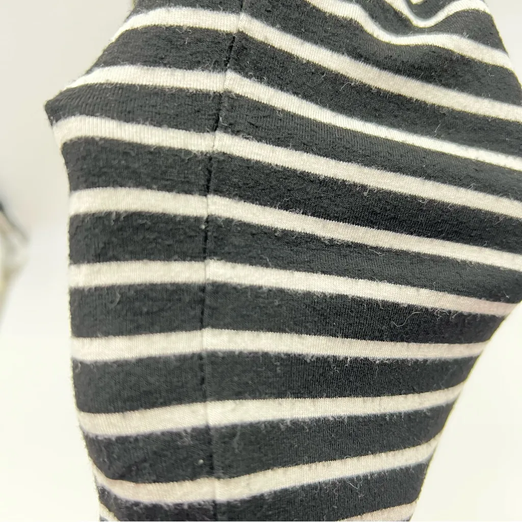 Old Navy Black and White Striped Jersey Knit Pencil Skirt-Size L - Image 6