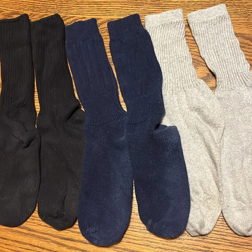 3 pairs slouch Socks Black Navy and Gray - Image 2