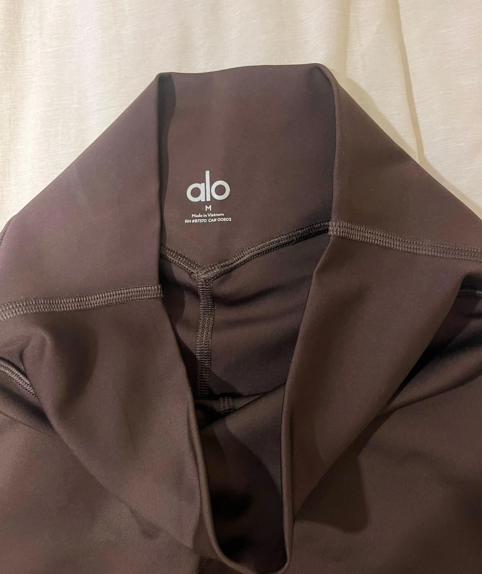 Alo espresso biker shorts  - Image 2