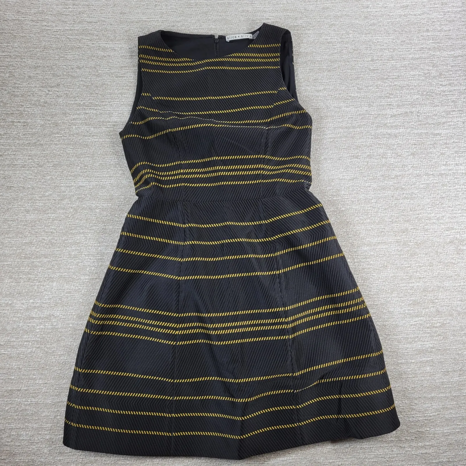 Alice+Olivia Lindsey Cocktail Dress Size 12 Sleeveless Black Velvet Gold Yellow - Image 3