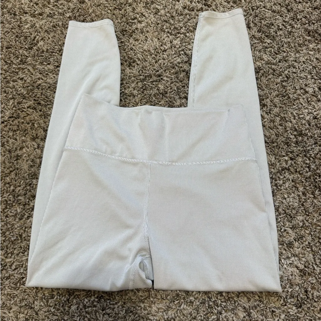 Vuori Clean Evolution Ribbed Leggings - Image 3