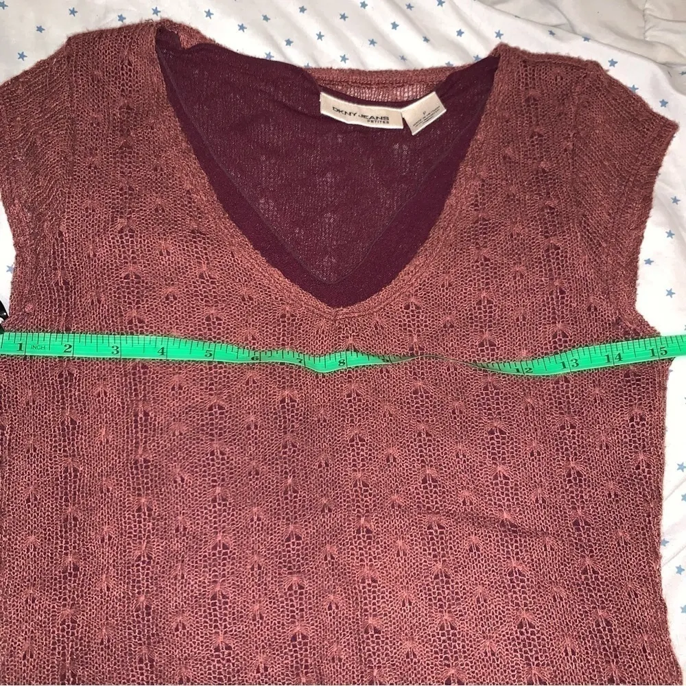 DKNY JEANS Rust Color V Neck Blouse size petite - Image 8
