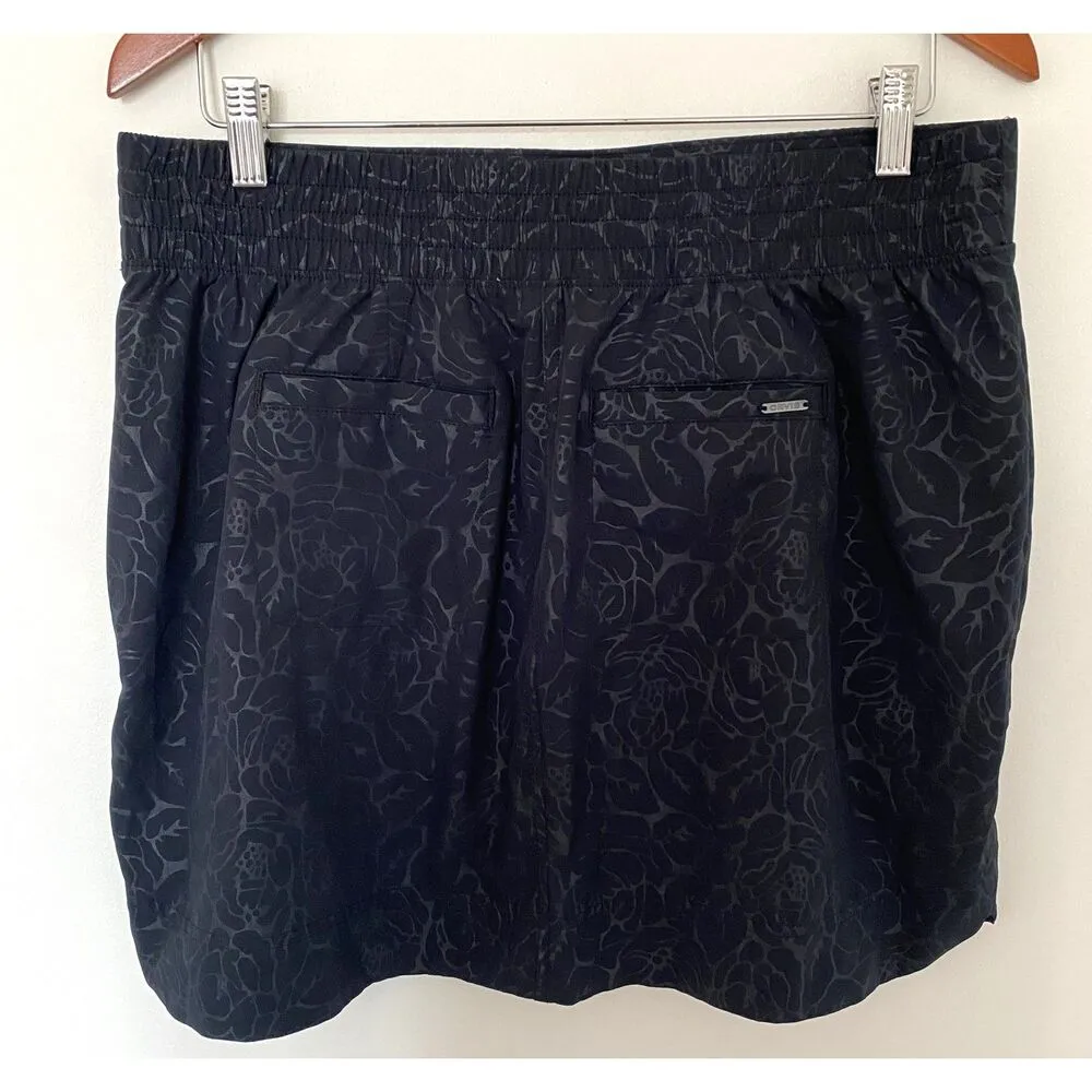 Orvis Womens Embossed Pull On Travel Skort Golf Black Rose Embossed Print Sz M - Image 10