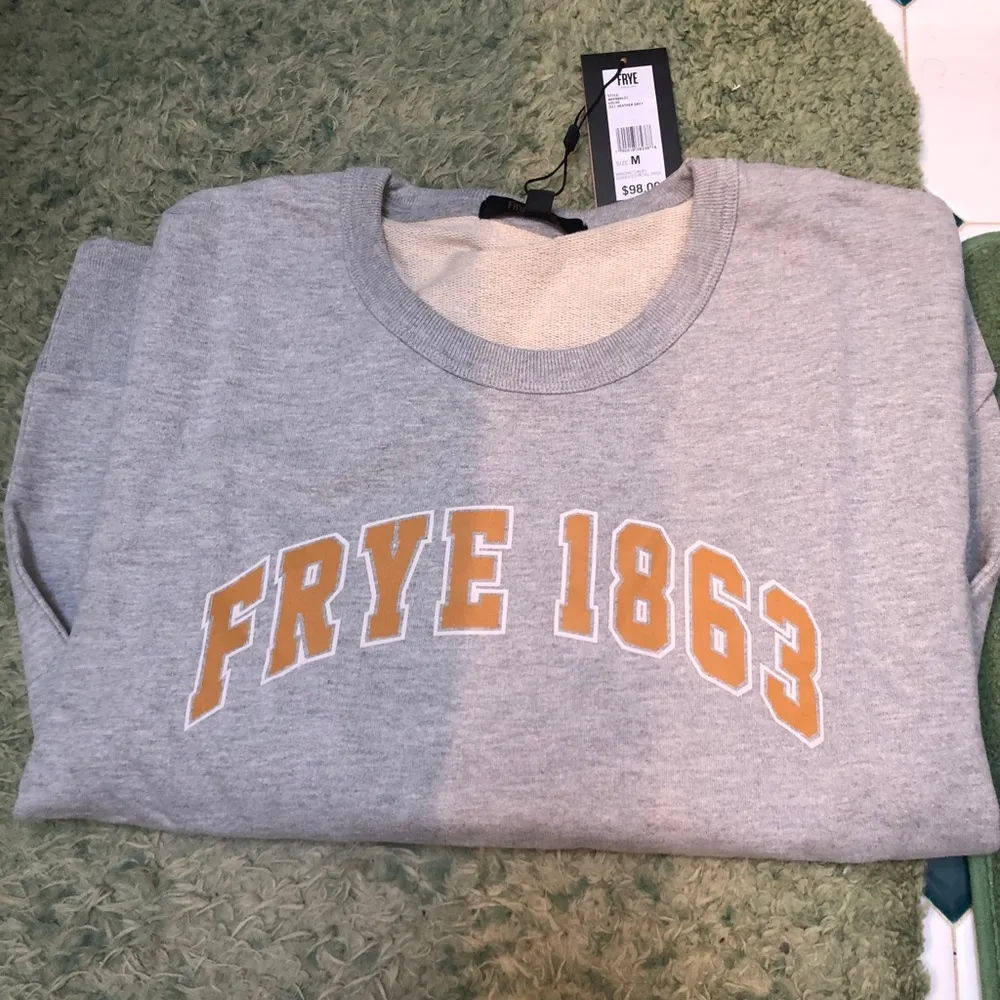 NWT FRYE 1863 WOMENS SWEATSHIRT - Image 2