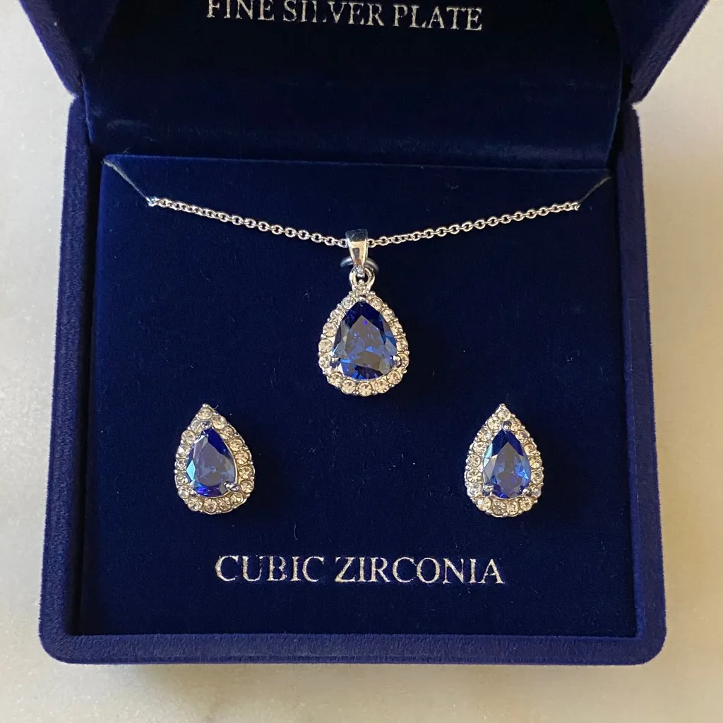 NWT Blue Spinel White Sapphire Pear Halo Pendant Necklace and Earrings Set Silver - Image 2