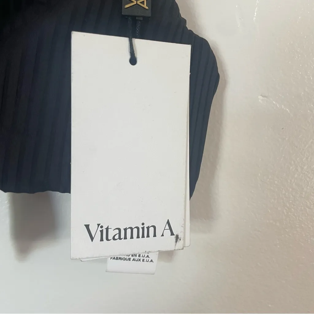 NWT Vitamin A Kaya Bikini Top | Size: Large - Image 4