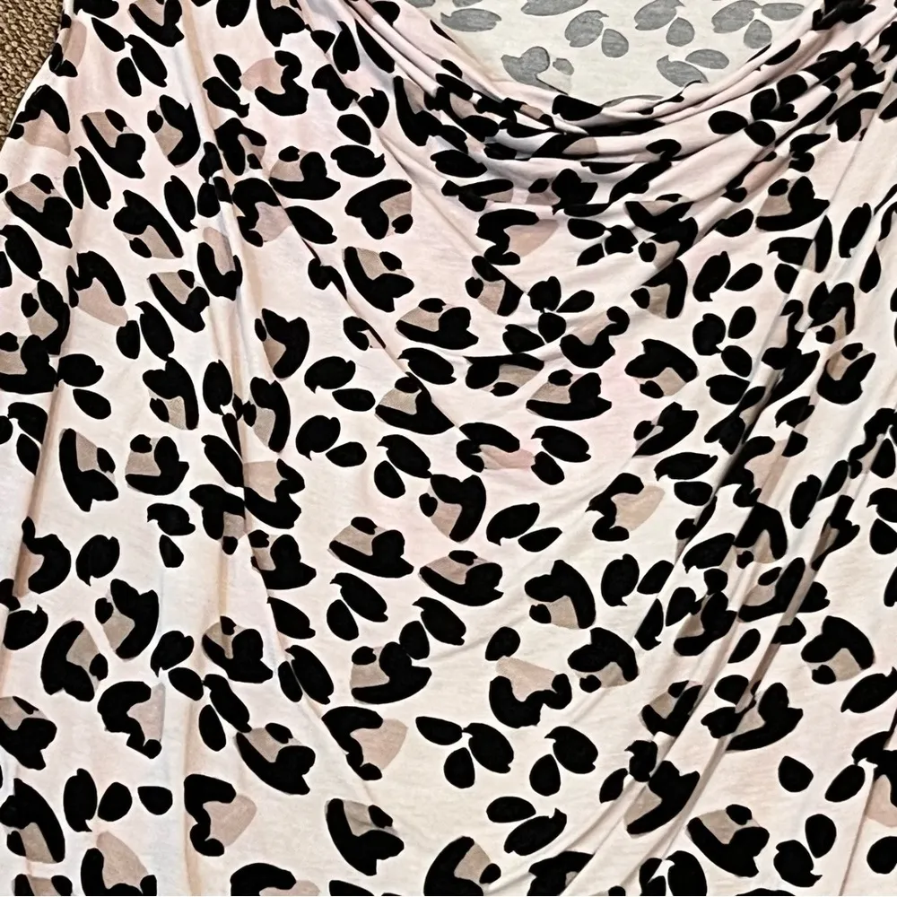 LANE BRYANT sleeveless top leopard print 26/28 lightweight pink - Image 5