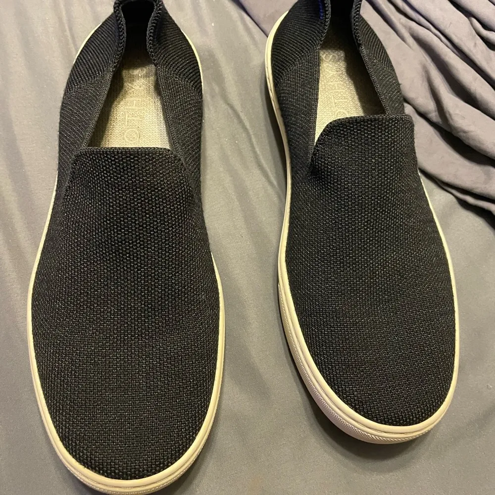 Rothy’s the original slip on sneakers in solid black size 8 - Image 3