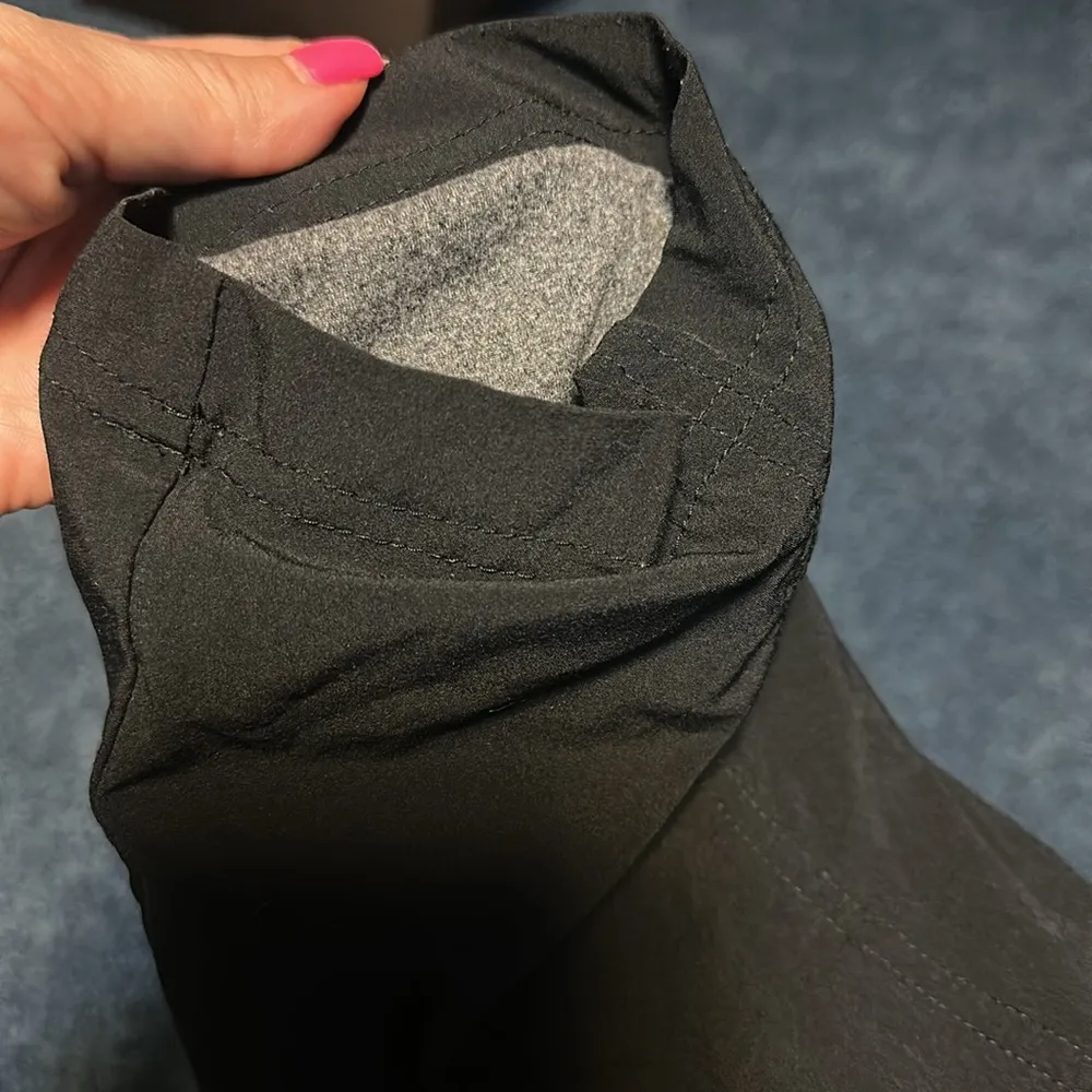 Athleta Chelsea Cargo Lined Pants black size 14 no signs of wear warm - Image 4