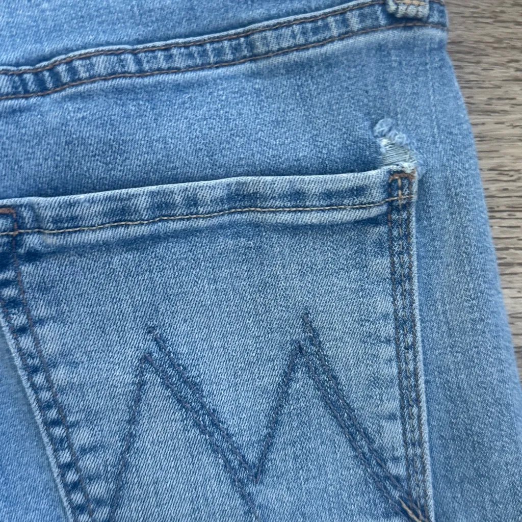 MOTHER Light Blue Cropped Jeans The Mid Rise Rider Flood Denim 27” Flawed - Image 6