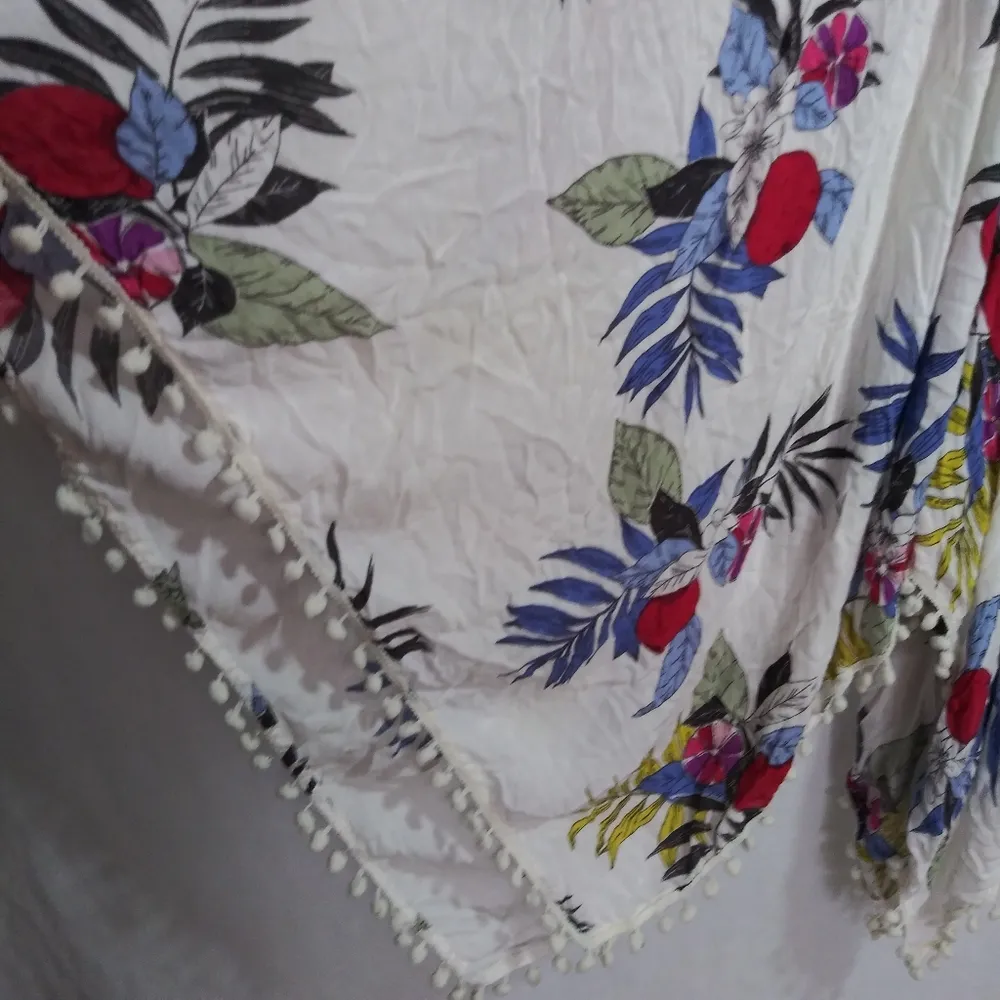 Goa by Japna Beachwear Floral Print Asymmetrical Cover Up Beach Dress Size Small - Image 4