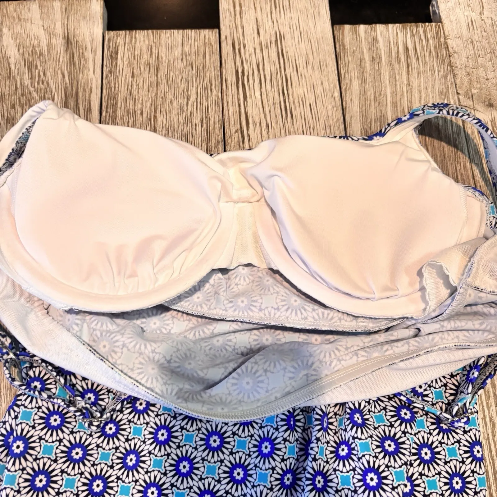 Lands' End Tankini Swim Top Womens 4 Blue Geometric UPF 50 Built-In Bra NWT - Image 4