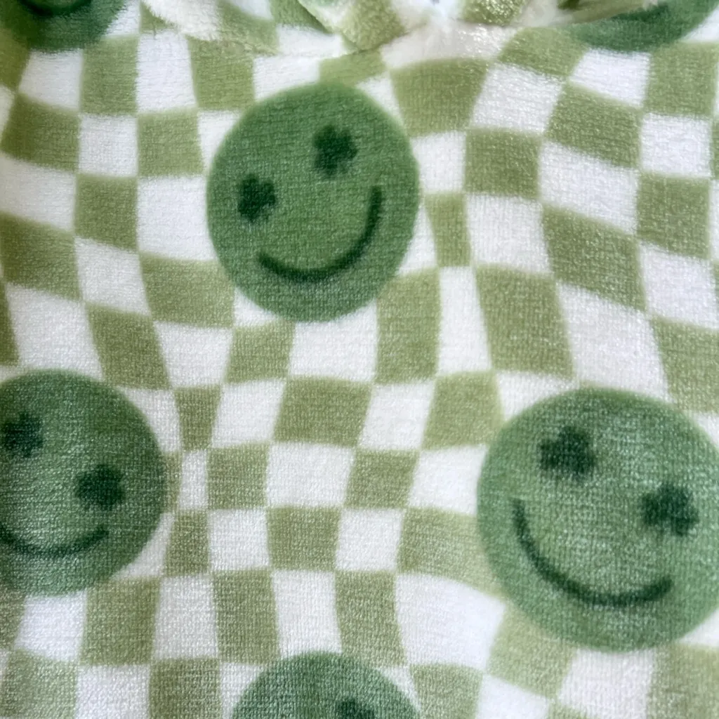 Throwzy by Marlo Lorenz Green Smiley Face Hooded Blanket Unisex One Size Size undefined - Image 5