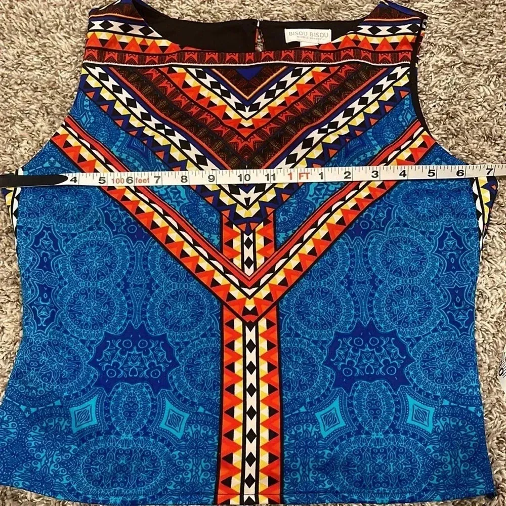 Professional Crop Top Size L - Image 3
