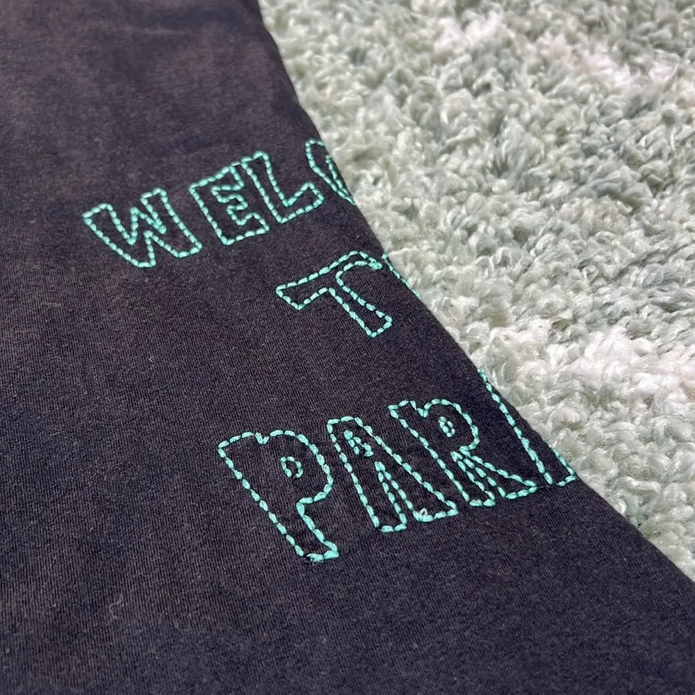 Vintage 2002 Y2K Billabong 🏝️”welcome to paradise” cross-stitch palm cutout tee - Image 6