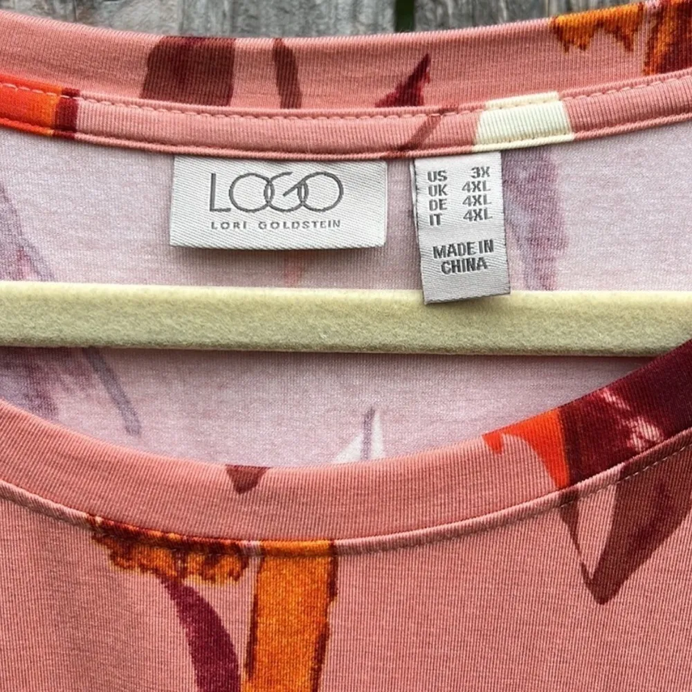 EUC LOGO Lori Goldstein Top - Image 3