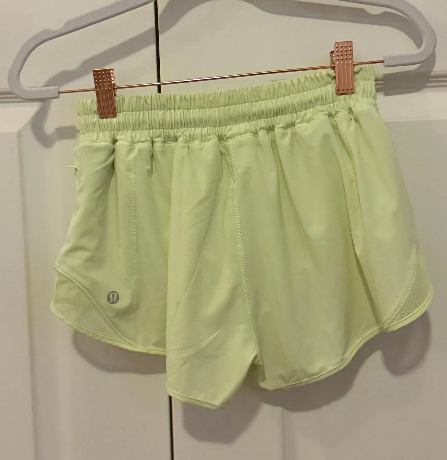 Hotty Hot Short 2.5” - Image 2