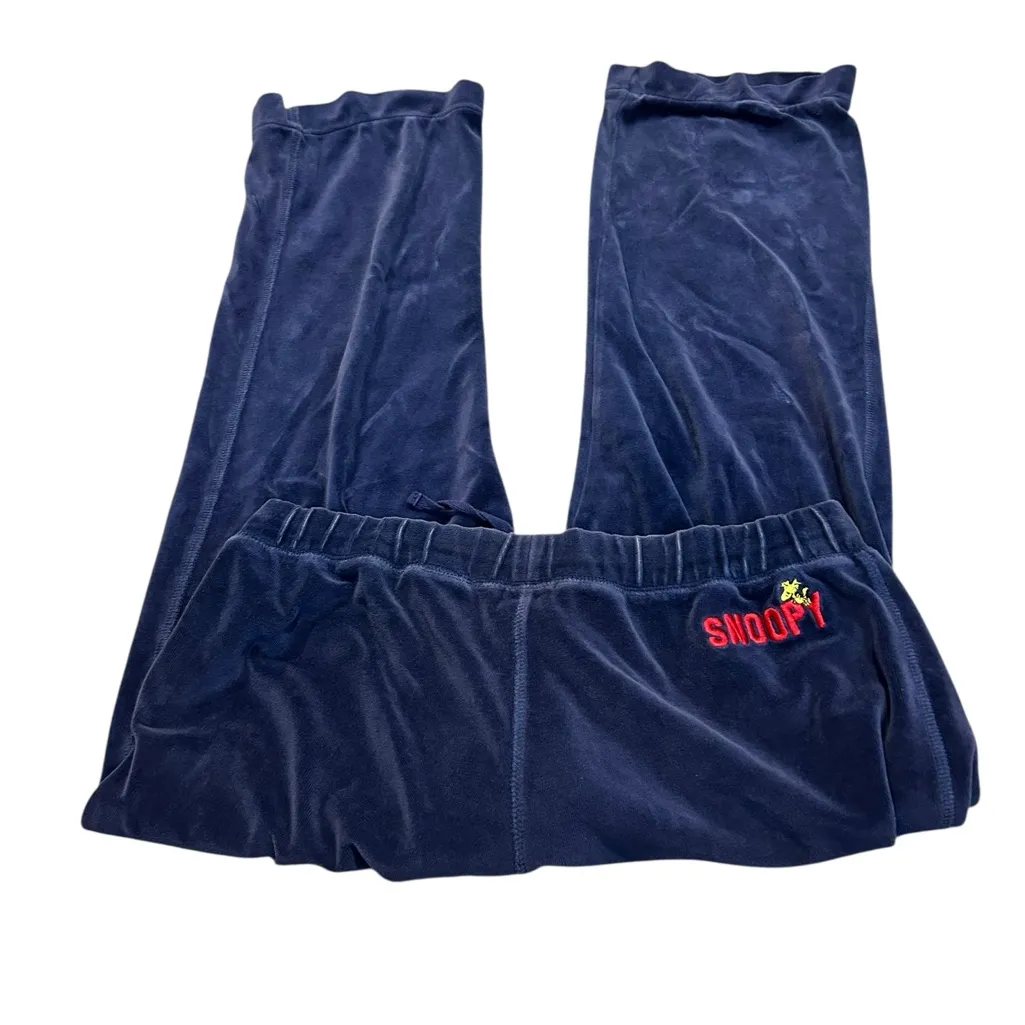 3/$15 H&M velour snoopy pajama pants - Image 2