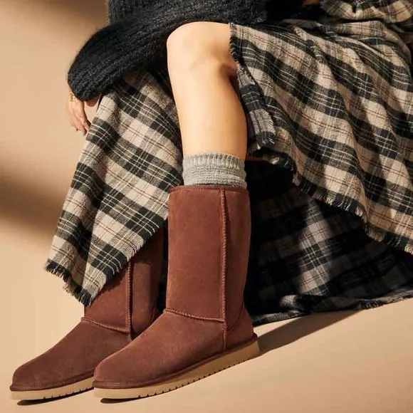 UGG’s Koolaburra KOOLA Tall Boots in Chestnut, Size 11 Wide New in Box - Image 1